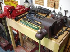 M-H-Vise-002.jpg